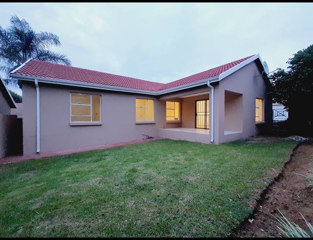3 BEDROOM CLUSTER RENTED IN HALFWAY GARDENS